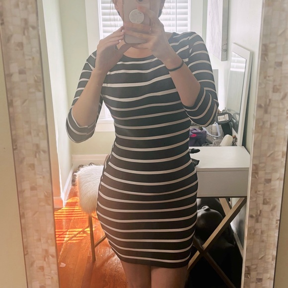 Cute stripped dress size M - Picture 2 of 3